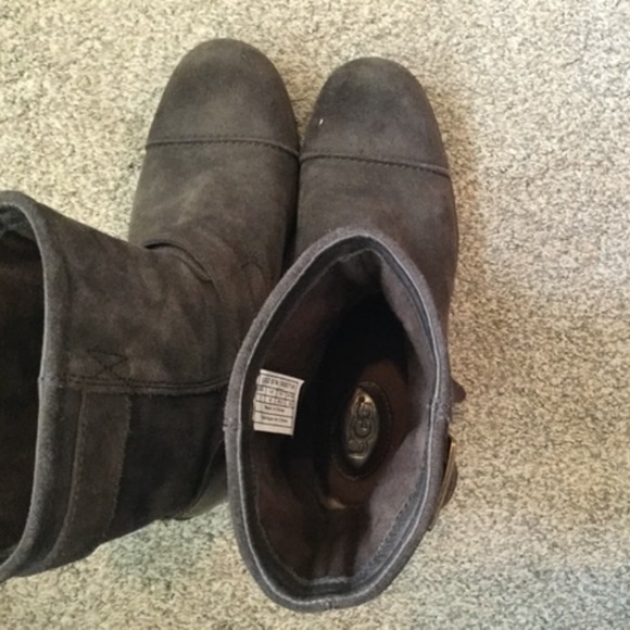 Men’s Ugg Boots - Picture 7 of 8